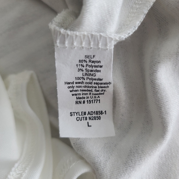 NWT Soft Flowy Dress Preppy Comfy Sz Large Striped Spring Cutout Cream Summer - Picture 10 of 10